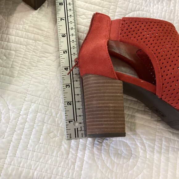 New Aerosoles Perforated Suede Sandals Women’s size 9 Slingback Heeled - Picture 6 of 11